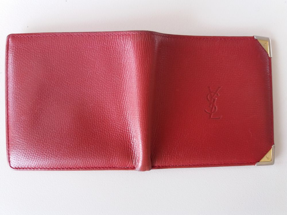 portefeuille cuir rouge YSL Maroquinerie