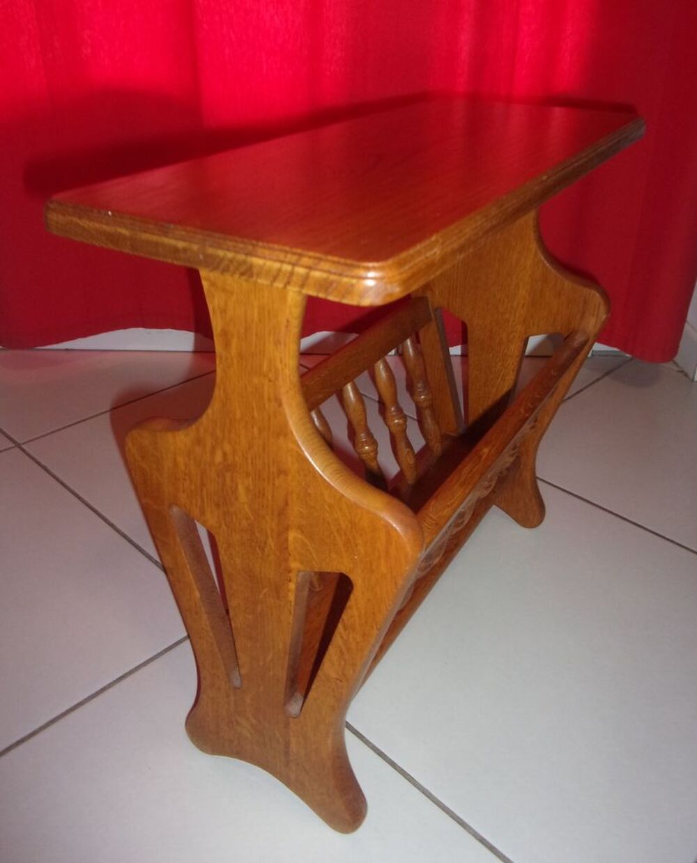 Tablette porte-revues en bois
Meubles