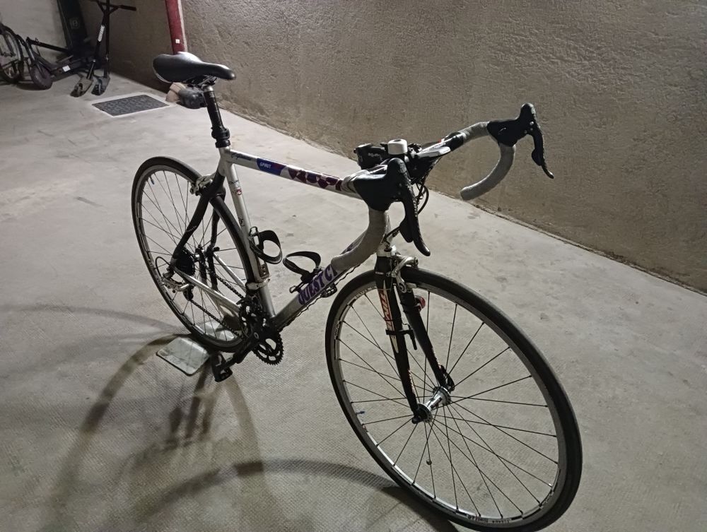 V&eacute;lo fabrication artisanale acier/carbone Vélos