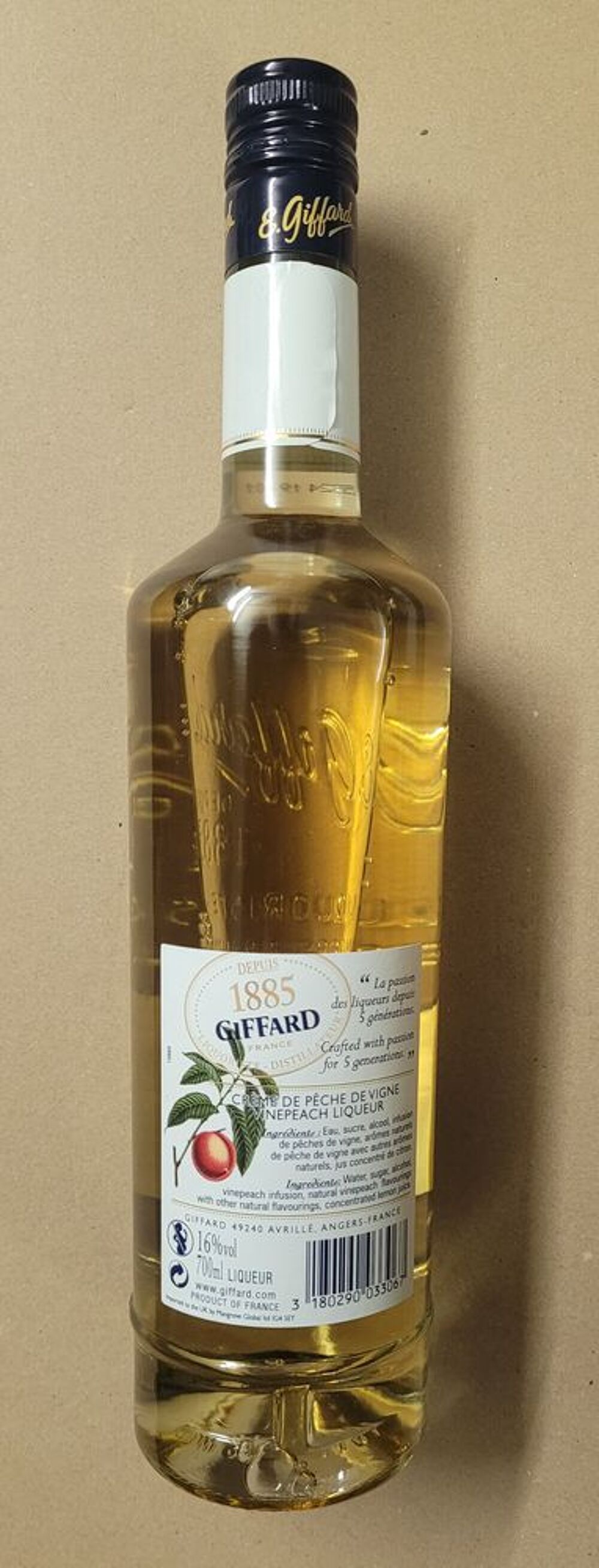 Liqueur de p&ecirc;che de vigne GIFFARD. Cuisine