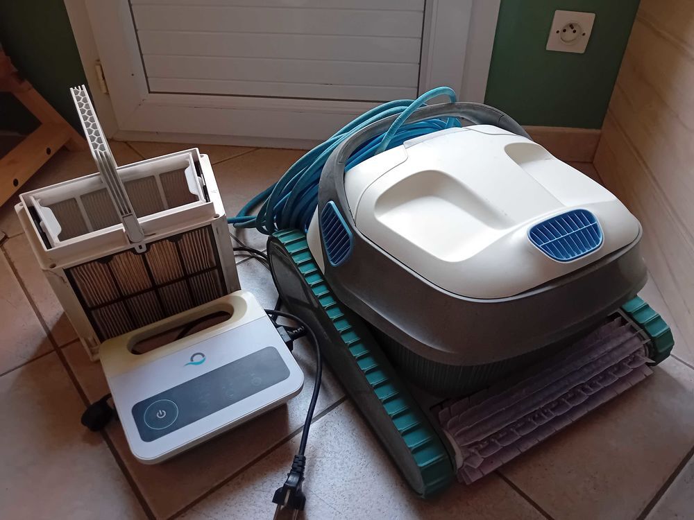 Robot piscine DOLPHIN S300 Jardin