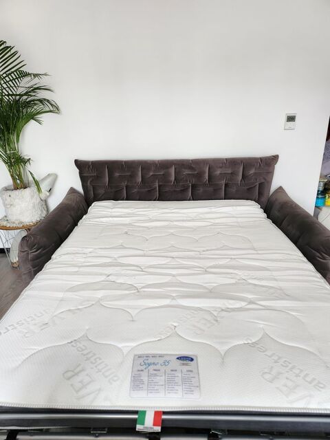 Canap convertible fabrication italienne 500 Romainville (93)