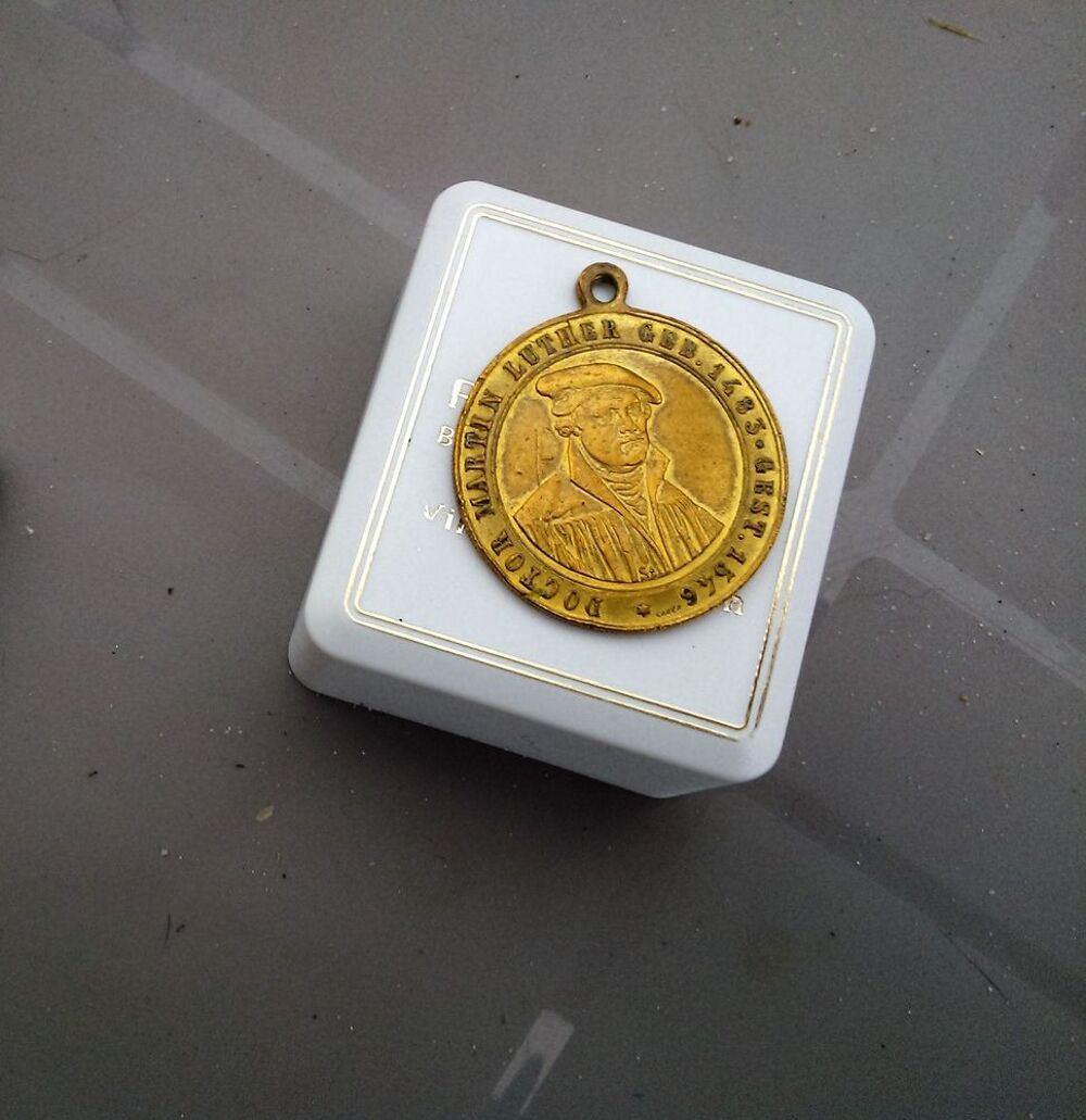 M&eacute;daille ancienne 