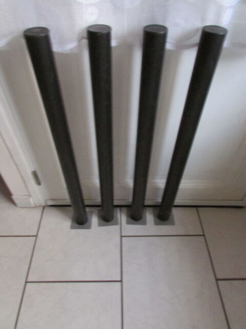 4 PIEDS DE TABLE NOIR DE 75CM DE HAUTEUR 60 La Bass�e (59)