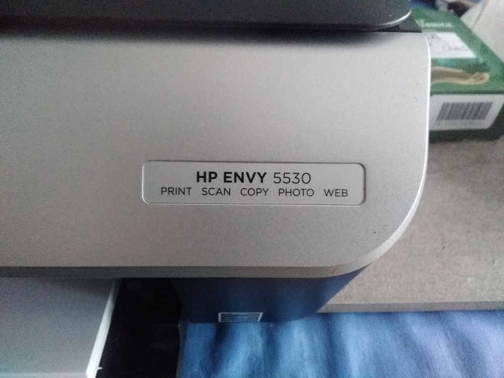 imprimante HP ENVY 5530 print - scan - copy - photo - web Matériel informatique