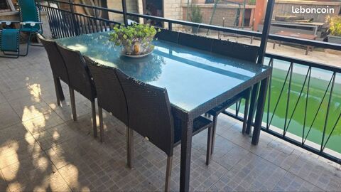 table de jardin en r�sine tress�e beige  plateau en verre 220 Lan�on-Provence (13)