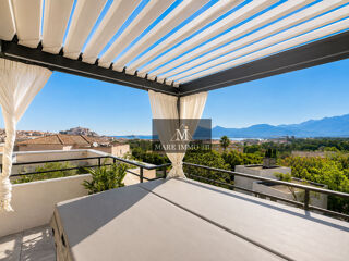  Duplex/triplex à vendre 4 pièces 124 m² Calvi