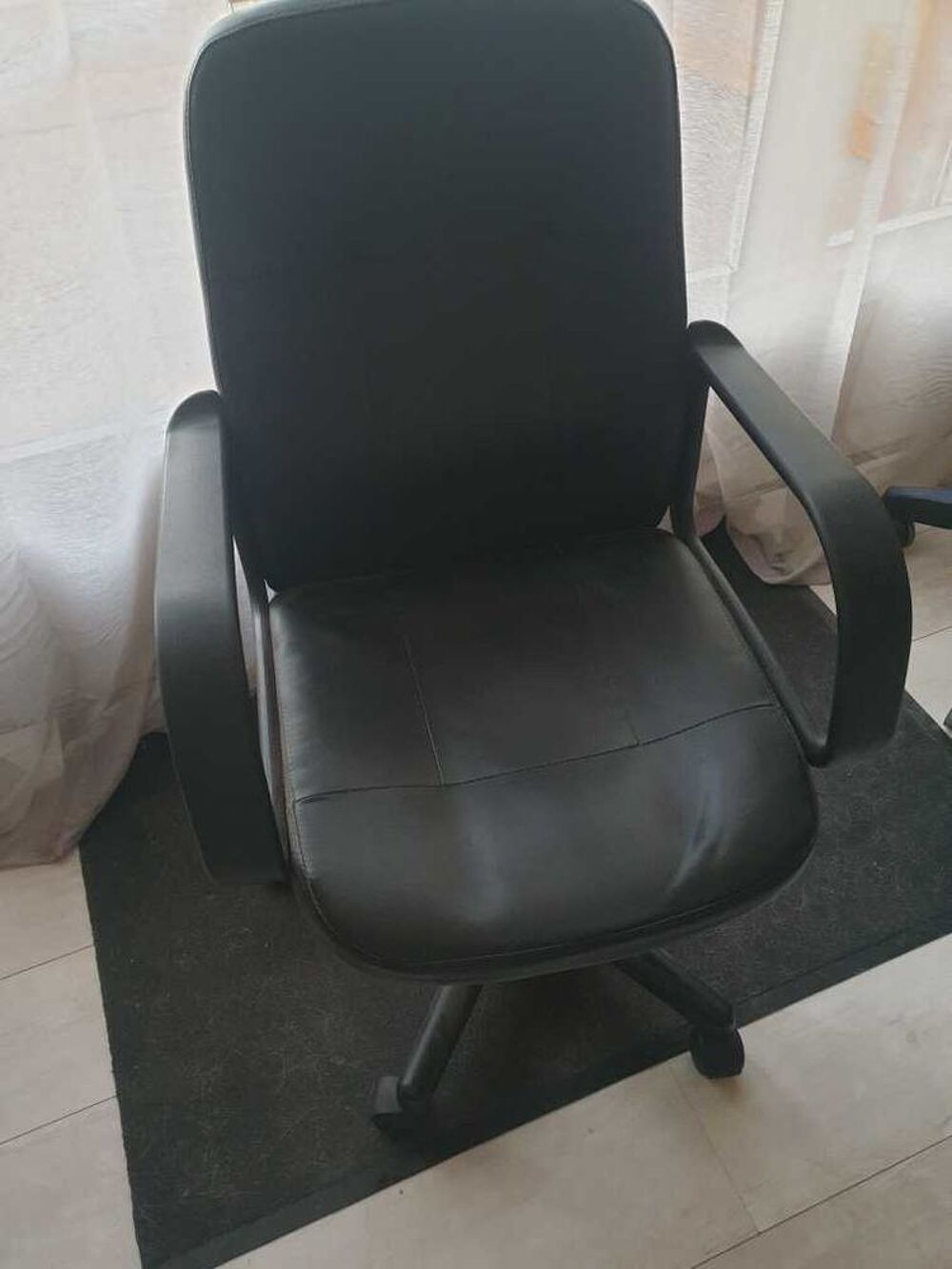 Bureau en verre pour ordi + si&egrave;ge Matériel informatique