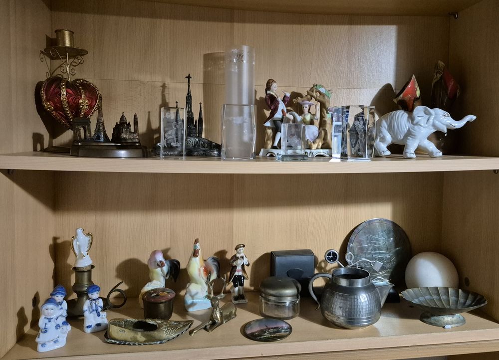 BROCANTE , livres anciens et modernes Livres et BD