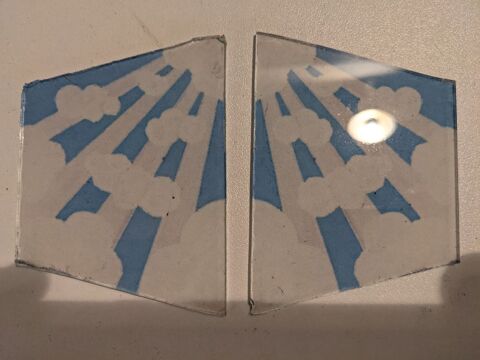 2 VERRES DE LAMPE PIROUETT r�cup�r�s sur une vieille lampe.  15 Marseille 13 (13)