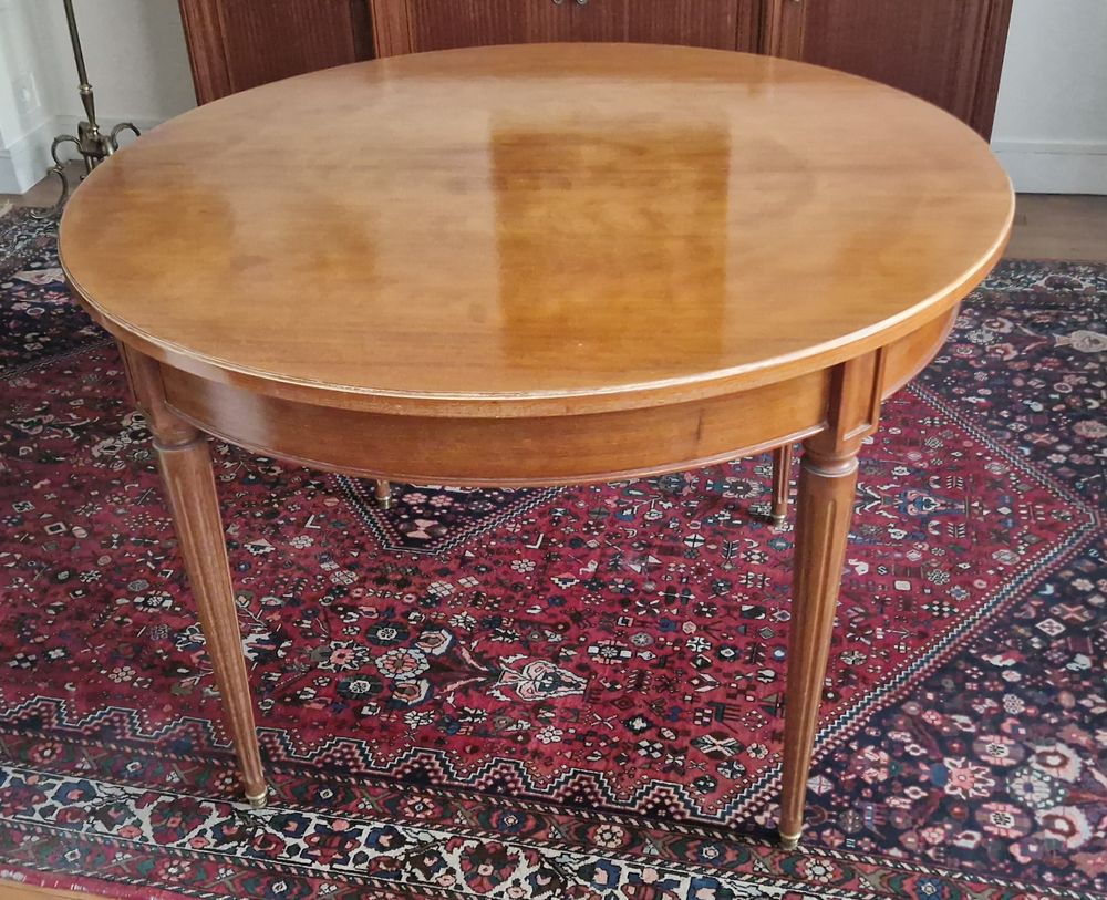 table ronde style Louis XVI avec 3 rallonges Meubles