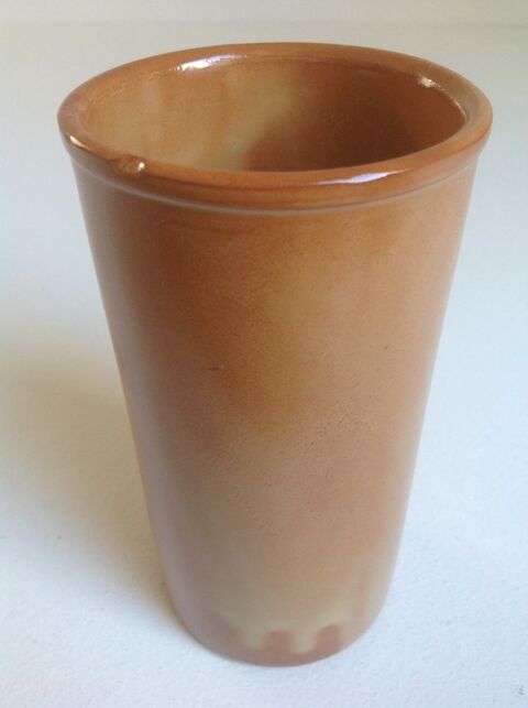 VASE EN TERRE CUITE MARRON Envoi Possible
2 Trgunc (29)