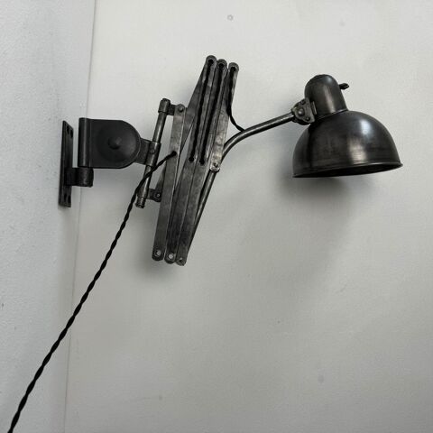 ANCIENNE LAMPE APPLIQUE ACCORDEON  �KAISER IDELL�  BAUHAUS
400 Montreuil (93)