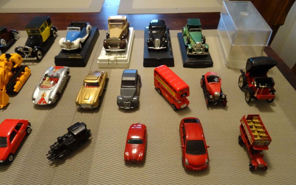 Voitures miniatures, lot de 21.TBE 