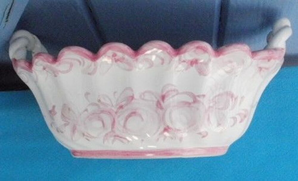 Petite corbeille ancienne en porcelaine blanc et rose Décoration