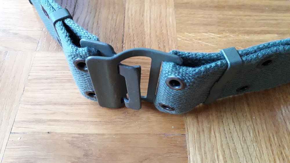 Ceinturon combat travail
Vêtements