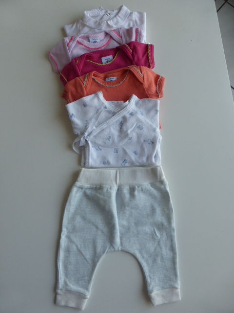 Lot de 5 body Petit Bateau Jacadi + calecon petit bateau 1 m 15 Rueil-Malmaison (92)