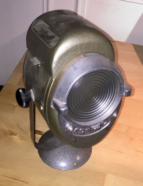 Projecteur Cremer 100 Chtillon (92)