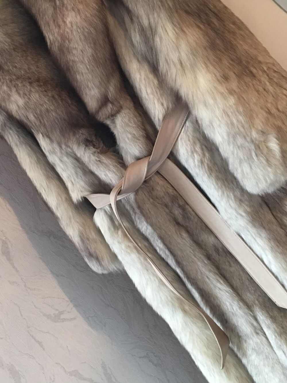 Tr&eacute;s beau manteau Renard Argent&eacute; Vêtements