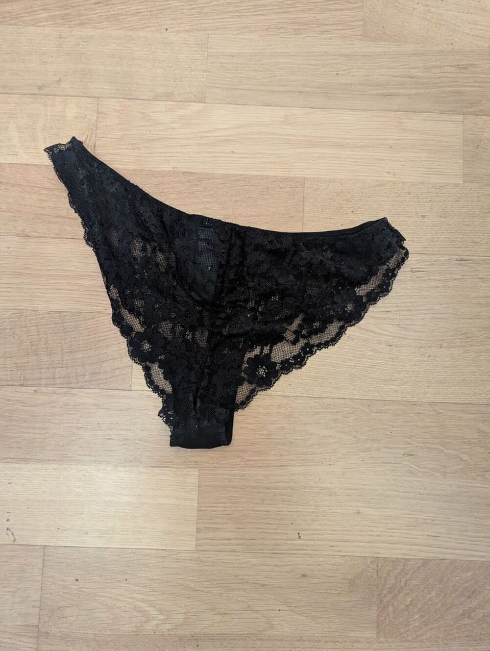 Lot de 4 culottes en dentelle Vêtements