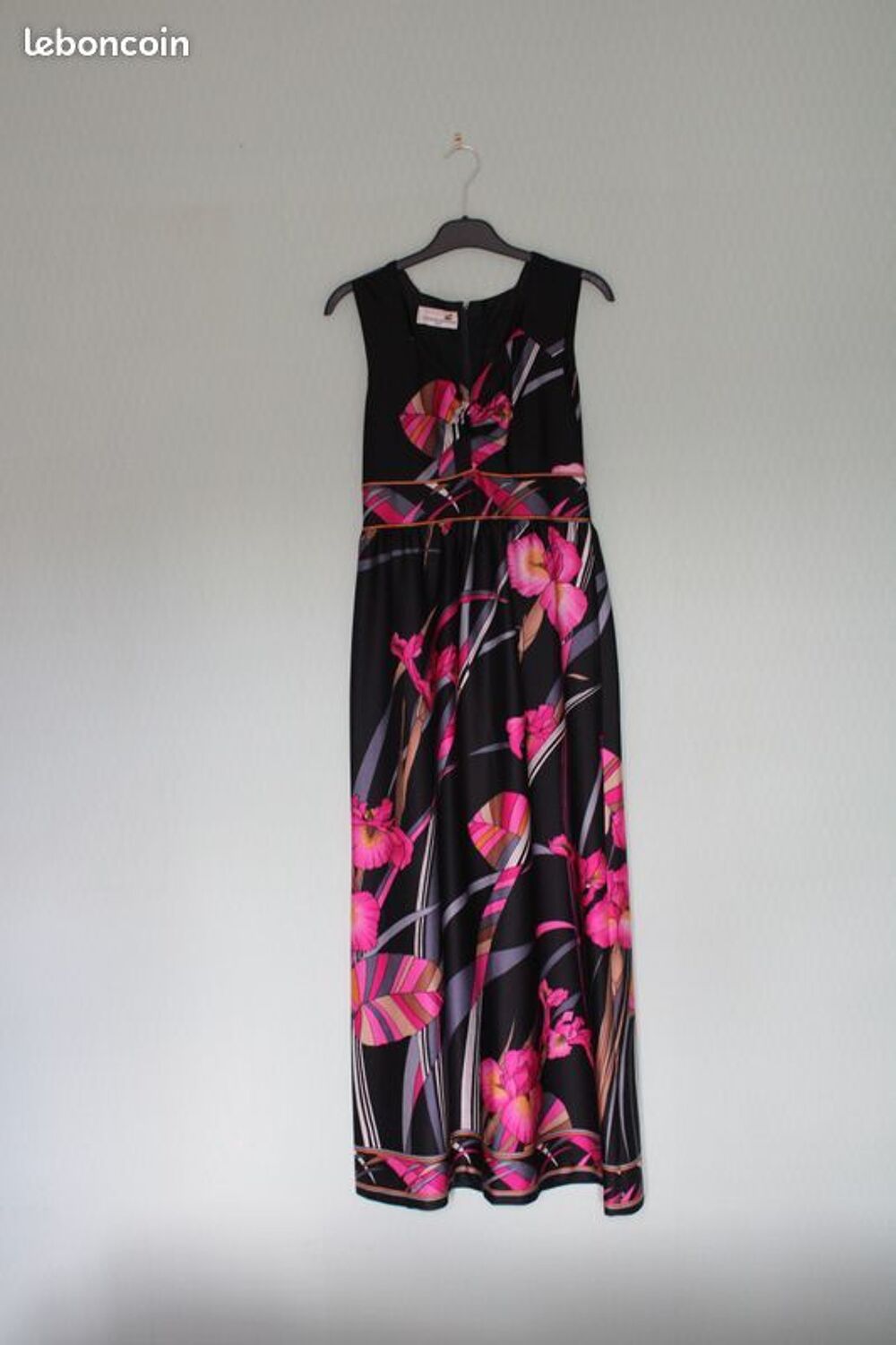 v&ecirc;tements femme, don gratuit Vêtements