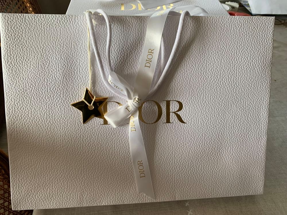 Cadeau dior on sale