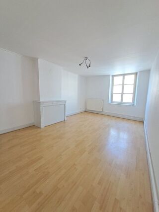  Appartement à louer 3 pièces 87 m²