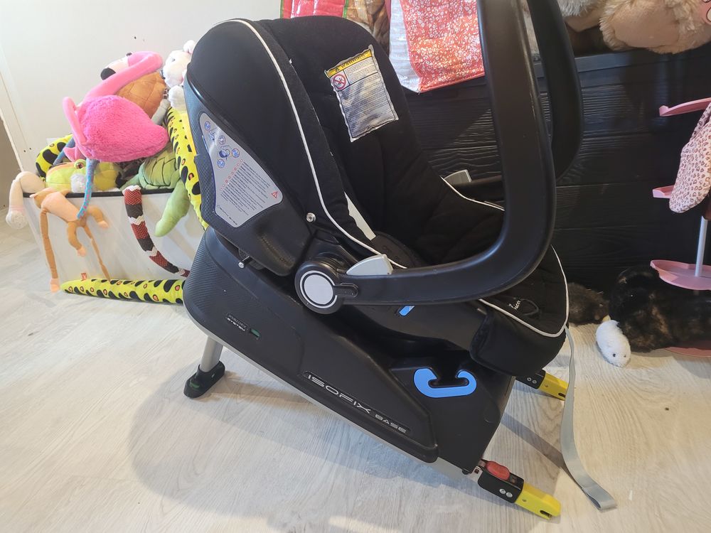 Poussette chicco black label trio avec isofix et coque Puériculture