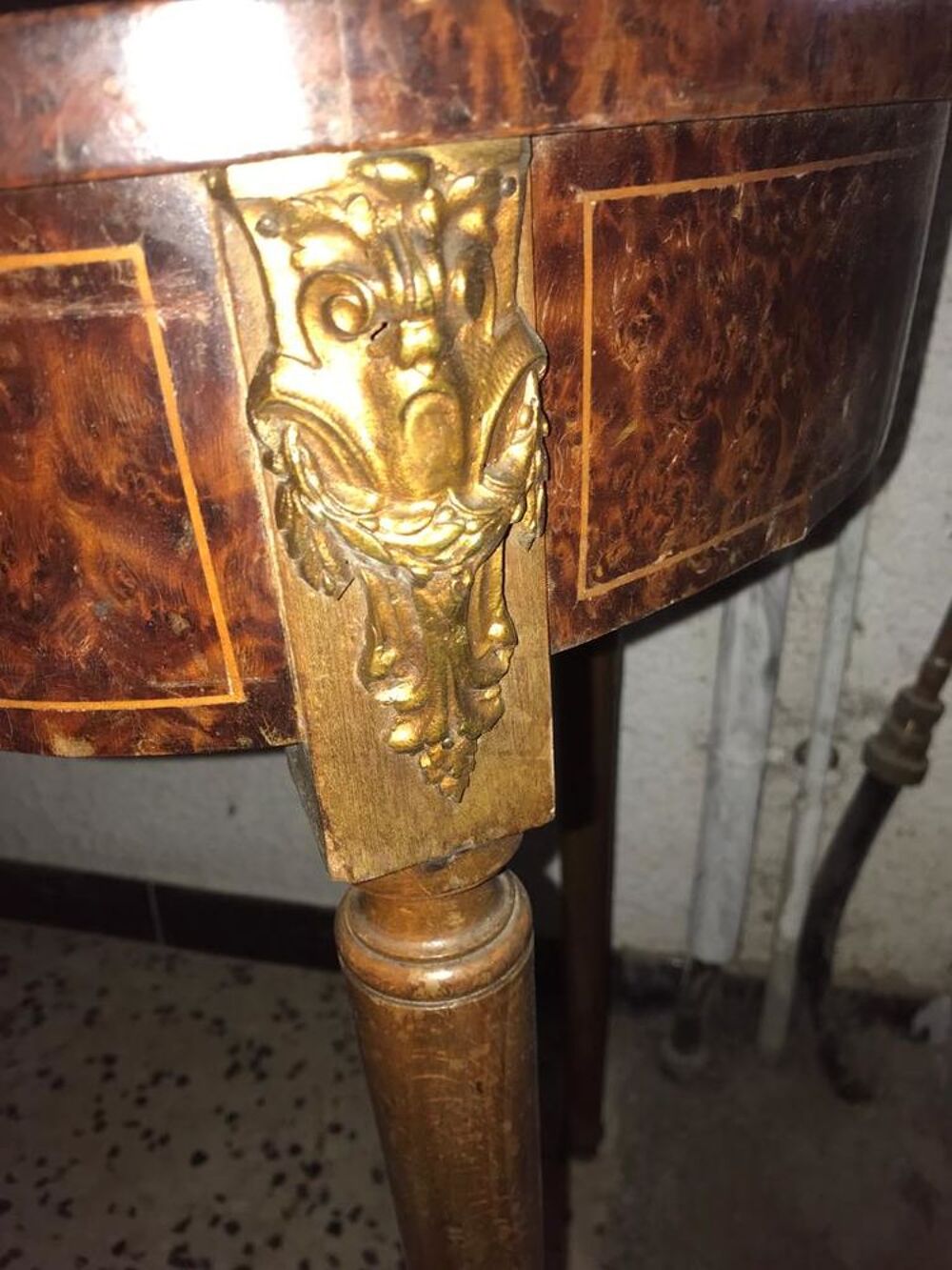 COIFFEUSE EN MARQUETERIE A RENOVER Meubles