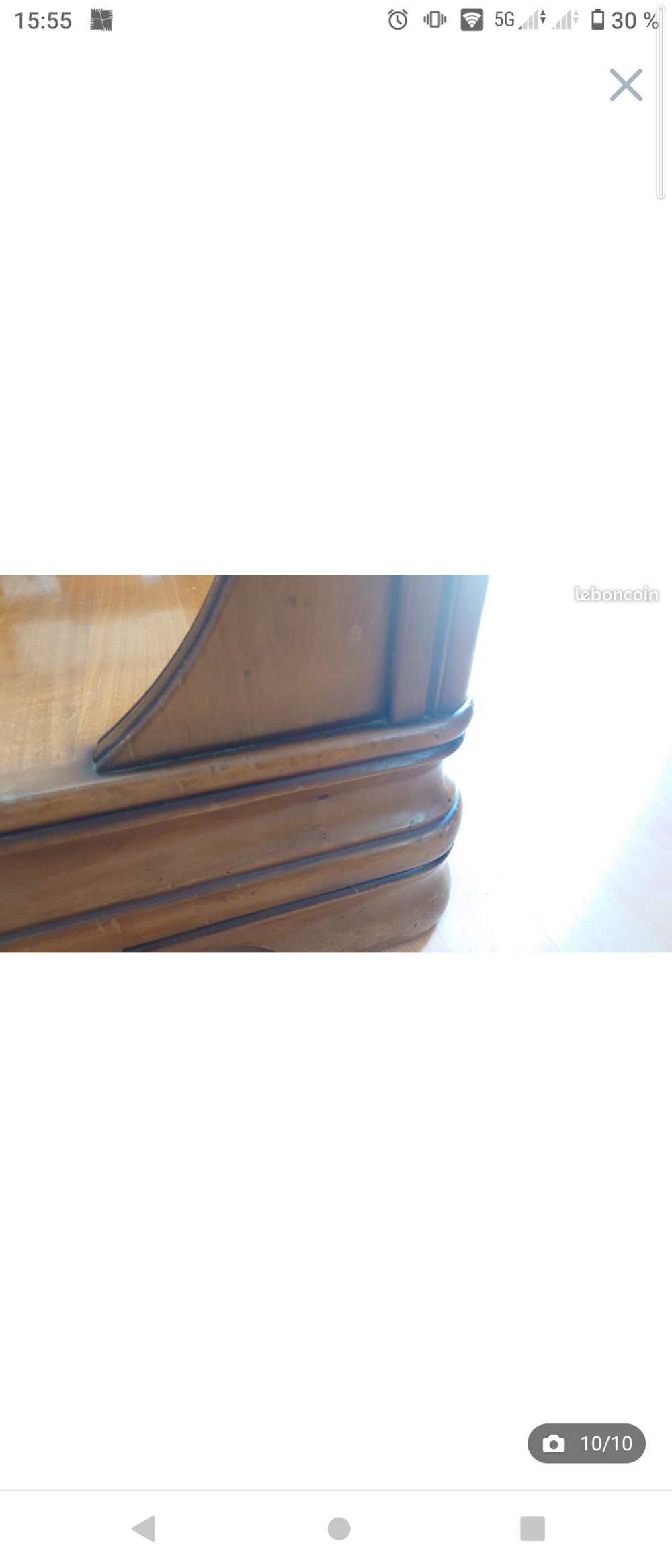 Table basse rectangulaire vitr&eacute;e en bois de merisier tiroir Meubles