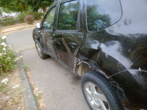 R&eacute;paration porti&egrave;res et aile dacia Duster 0 68100 Mulhouse