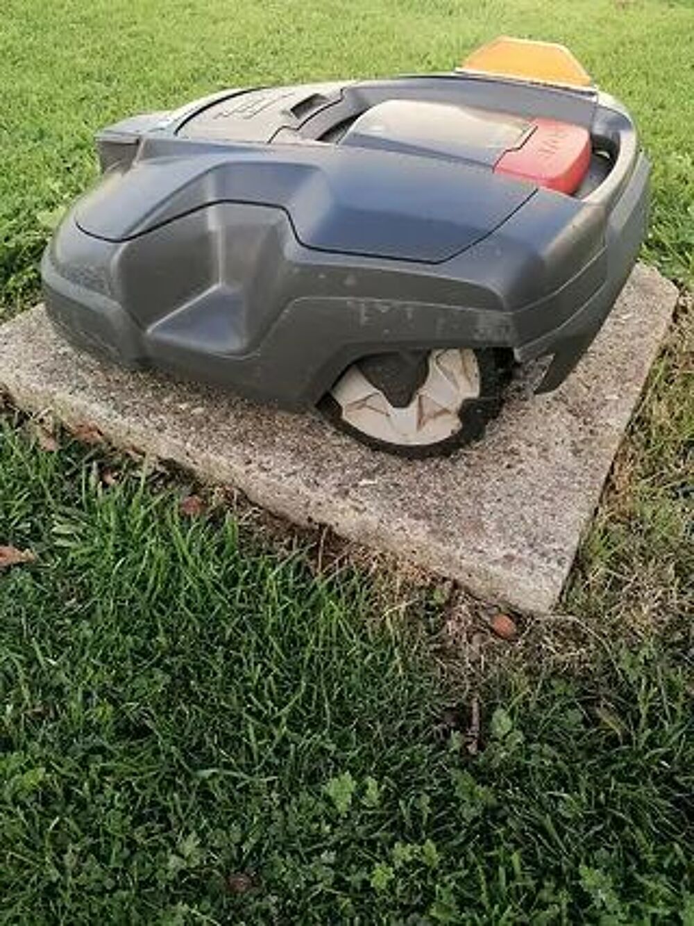 Robot tondeur Husqvarna Jardin