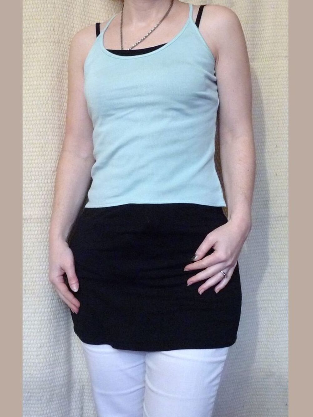 Top/ Tee Shirt Bleu Ciel &agrave; Bretelles Crois&eacute;es dans le Dos Vêtements
