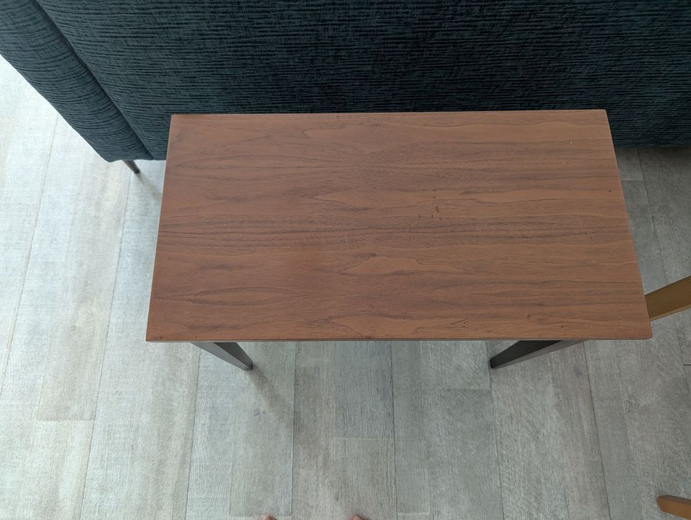 Table basse ou bout de canap&eacute; Meubles