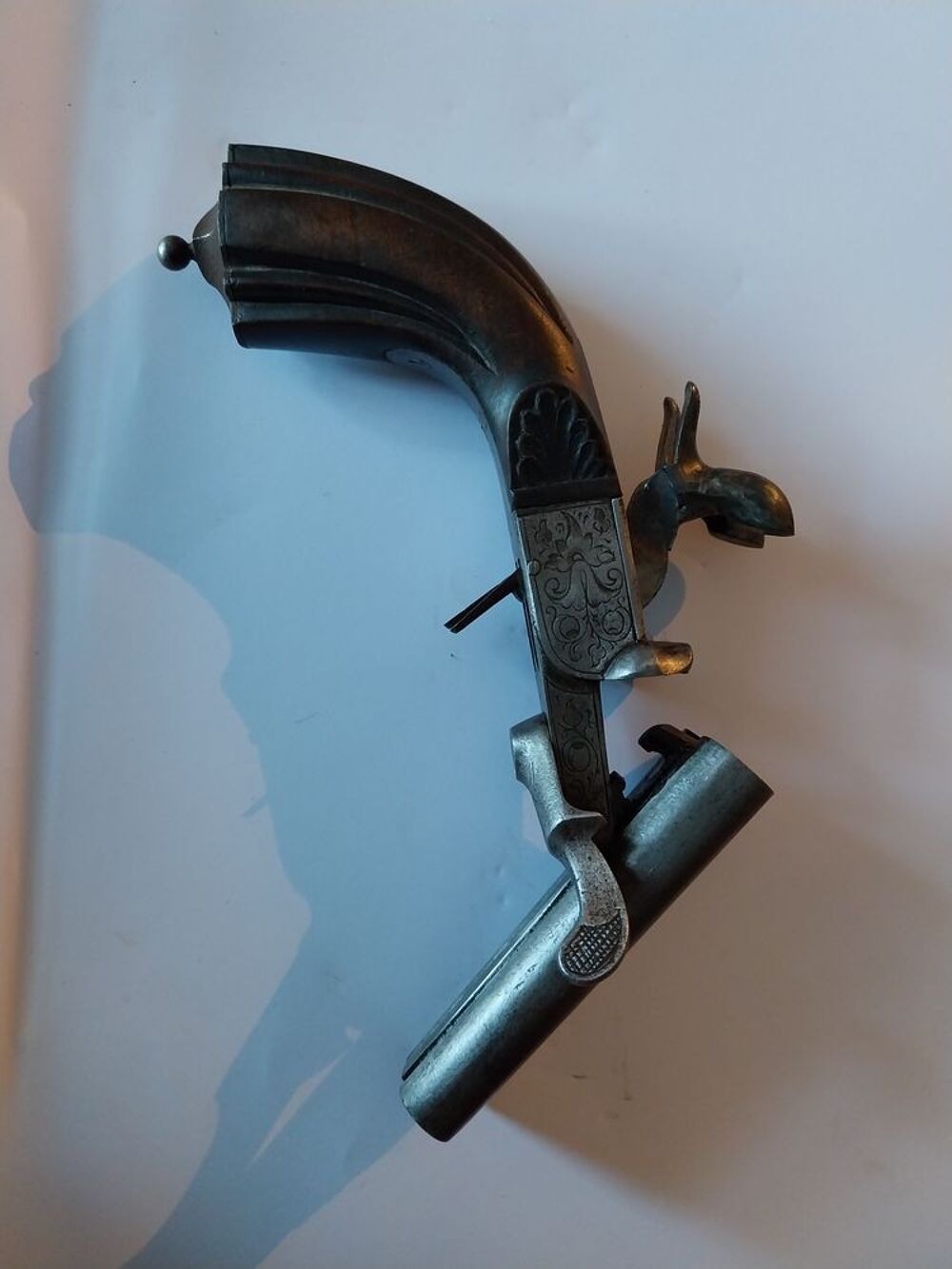 Pistolet de v&eacute;nerie &agrave; broches calibre 11mm avec 4 cartouches Sports