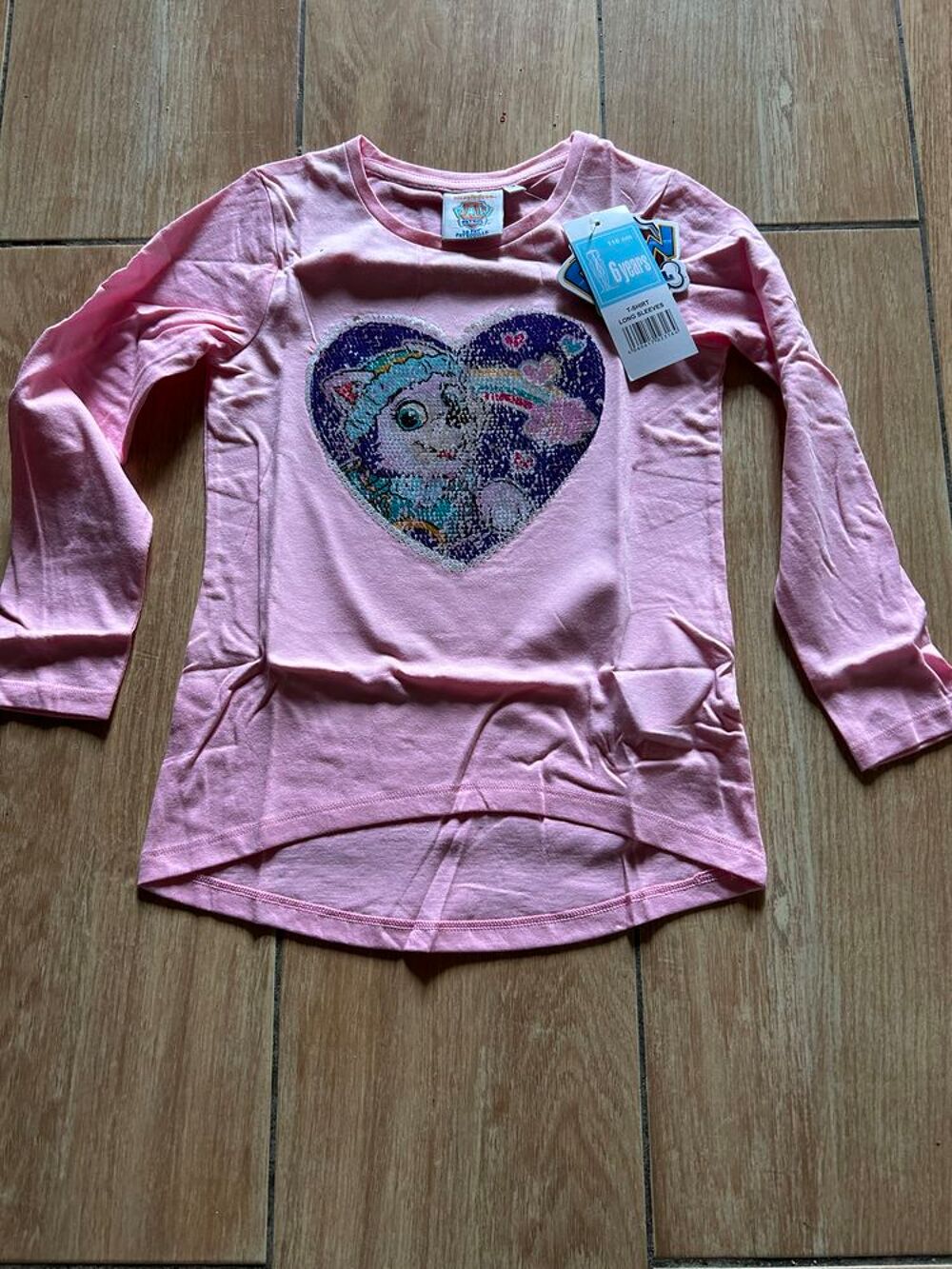 Suite &agrave; cessation d'activit&eacute; v&ecirc;tements neufs Vtements enfants