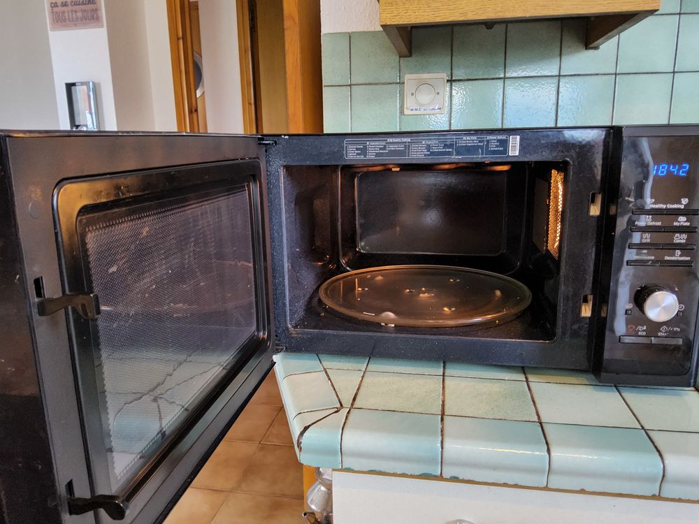 Four micro-ondes/grill/cuisson SAMSUNG 28 litres Electroménager