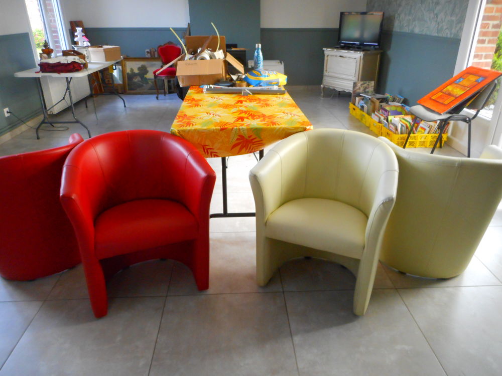 FAUTEUIL, chauffeuse d'accueil Meubles
