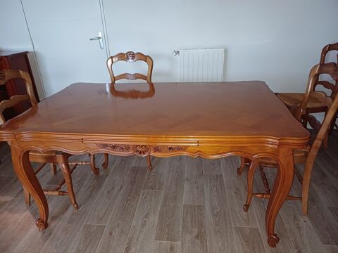 Table en bois massif et chaises 0 Châteaugiron (35)