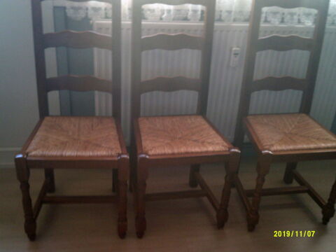 chaises rustiques 25 Cambrai (59)