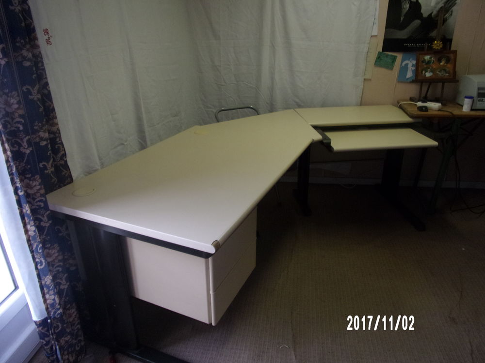 BUREAU D'ANGLE PROFESSIONNEL BON ETAT Meubles