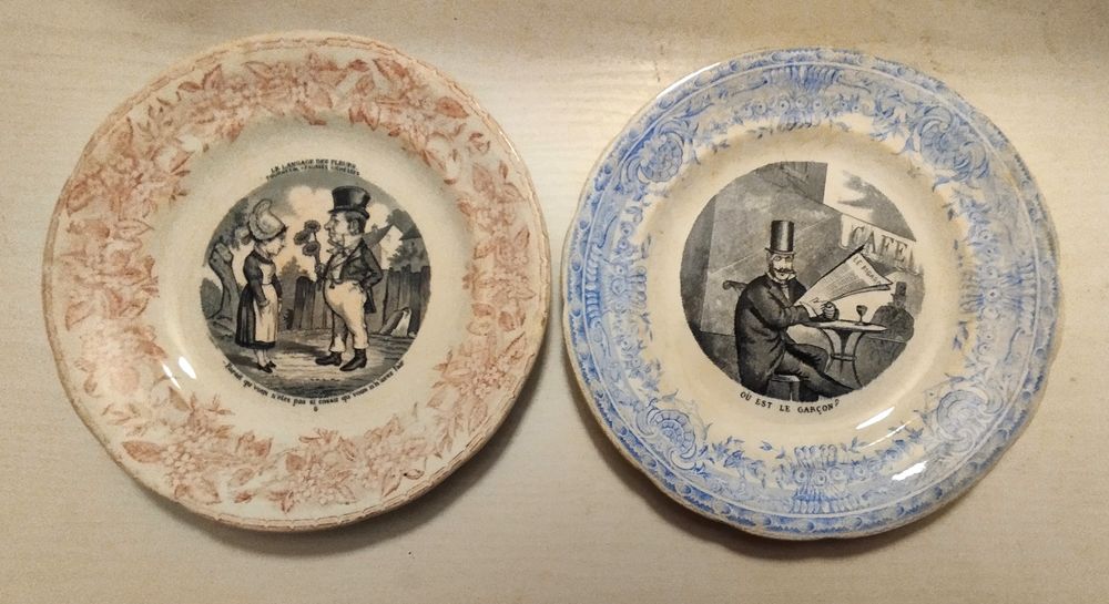 Lot de 2 assiettes d&eacute;coratives satyriques Décoration