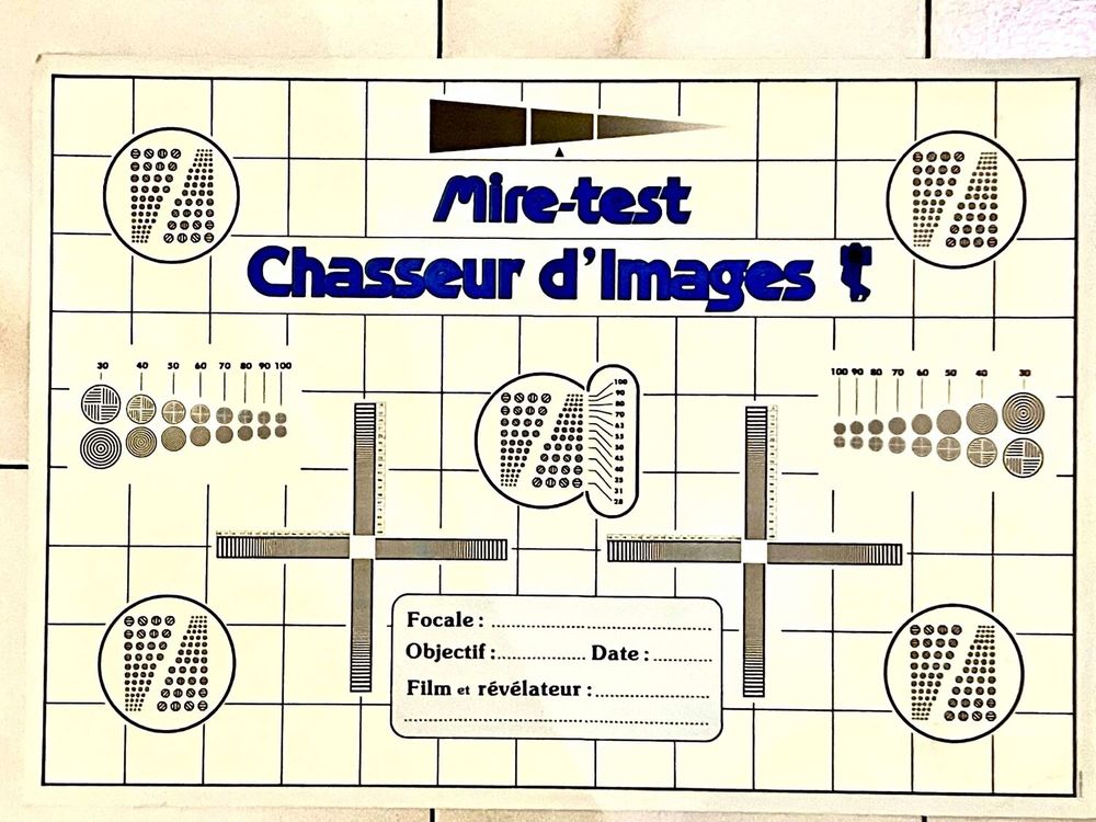 Mire test d'objectifs photo chasseur d'images. Photos/Video/TV