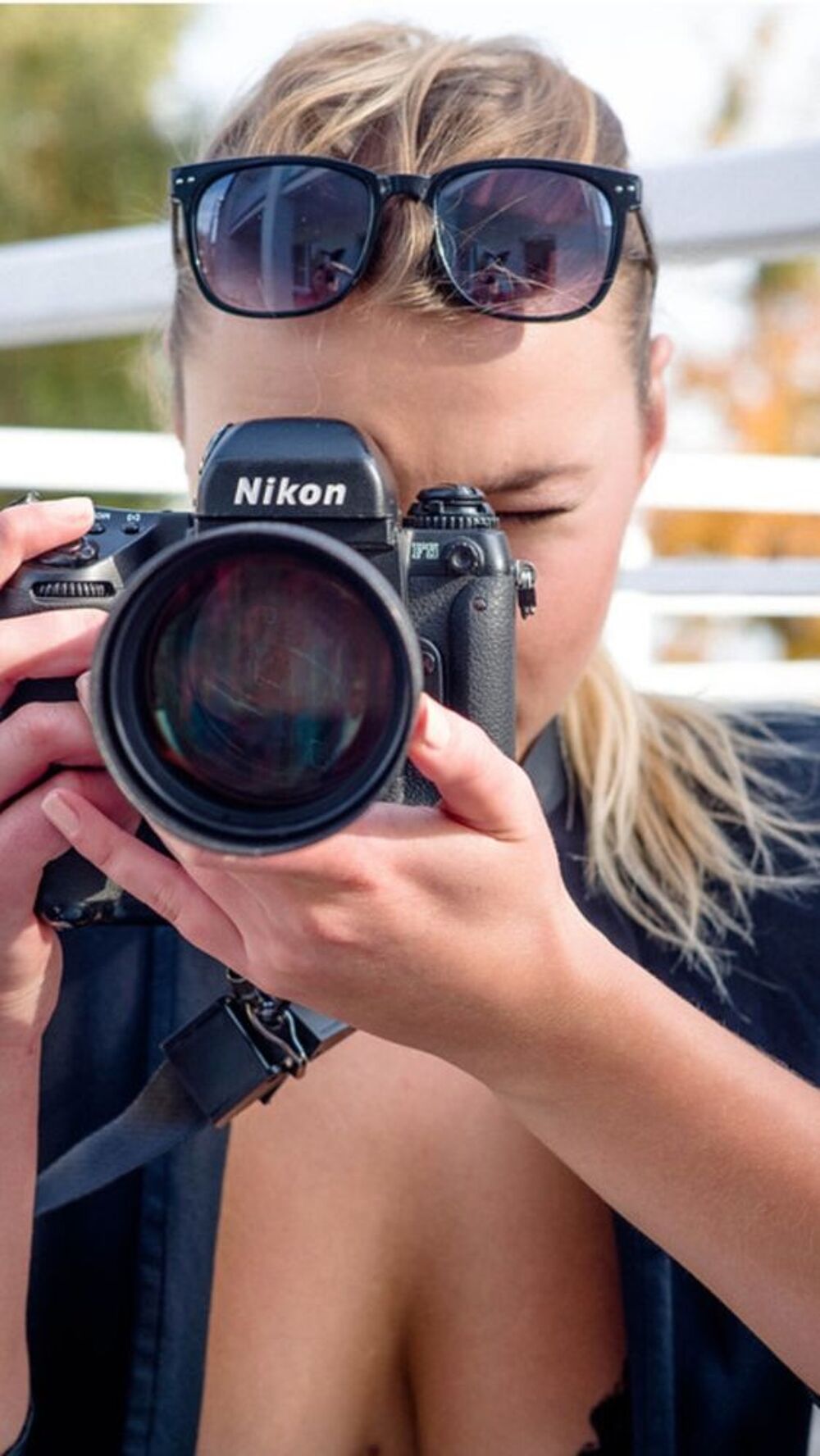 LE NIKON F5 Photos/Video/TV