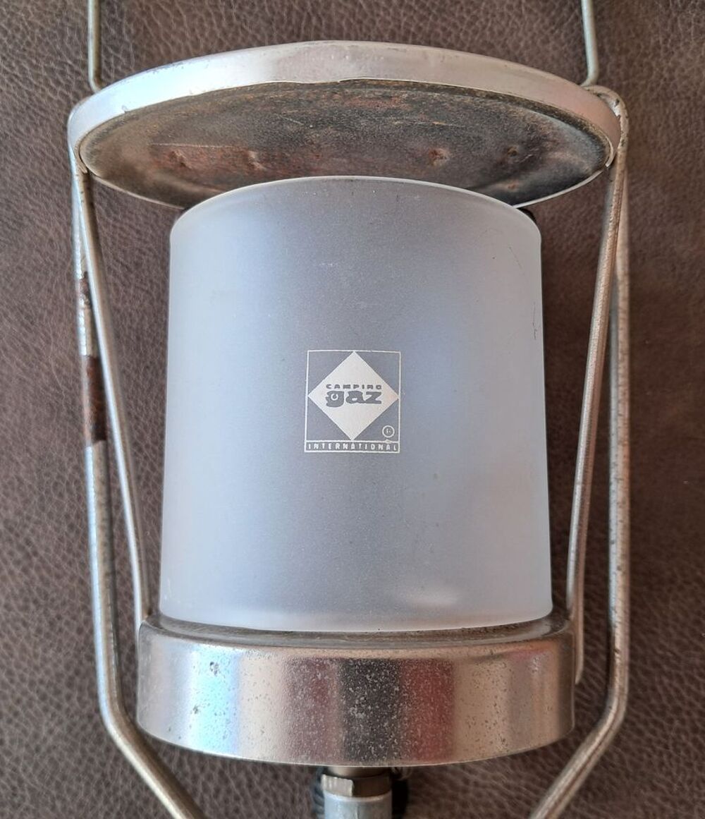 lampe camping gaz lumogaz fixation &agrave; pas de vis 
Sports