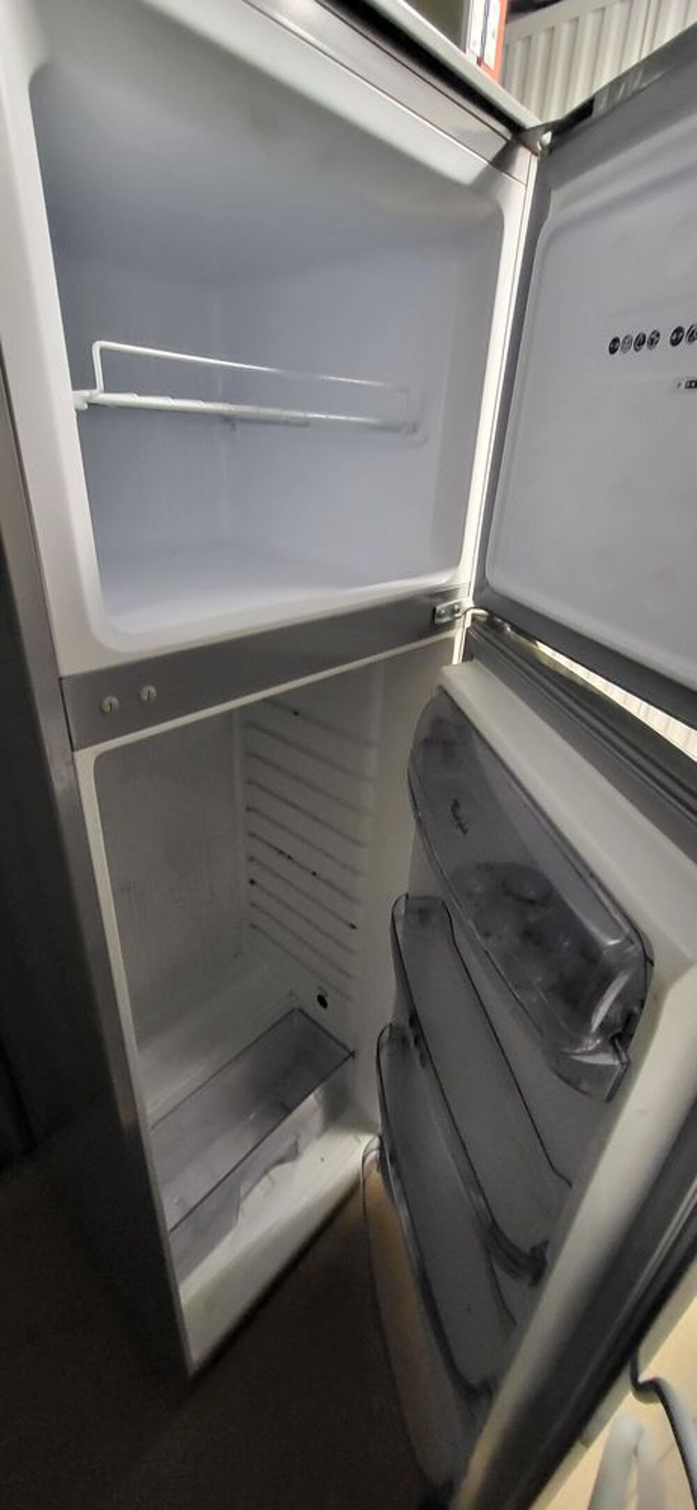 Combin&eacute; cong&eacute;lateur r&eacute;frig&eacute;rateur Electroménager