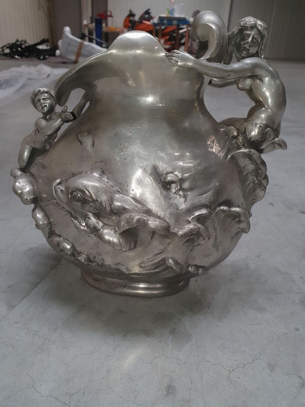 vase en etain 