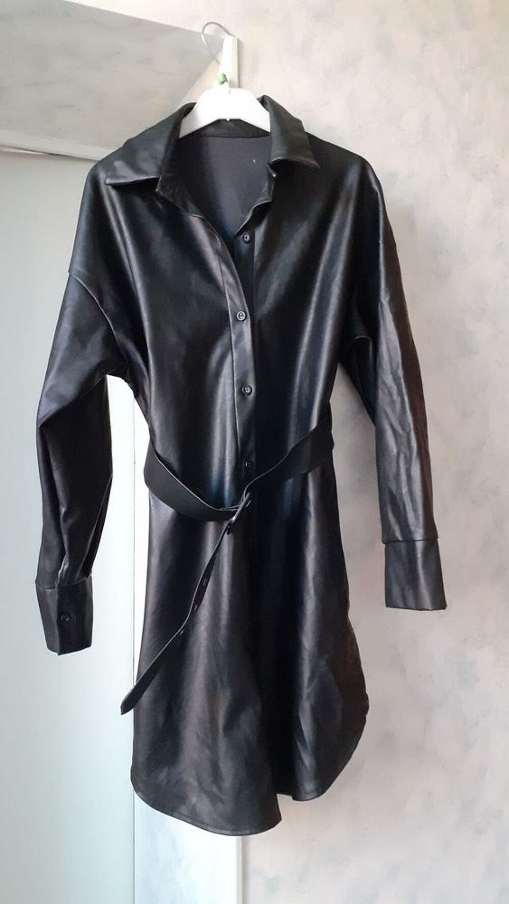 Chemise longue en cuir T40 Vêtements
