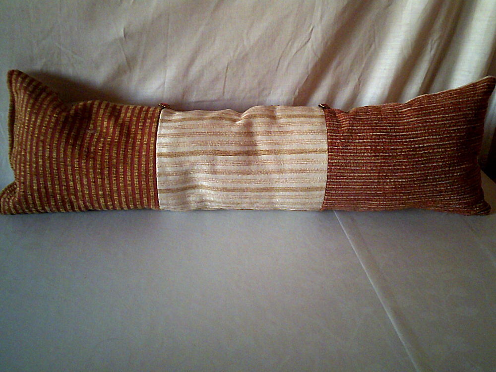 Coussin boudin pour le canap&eacute; en tissu multicolore Décoration
