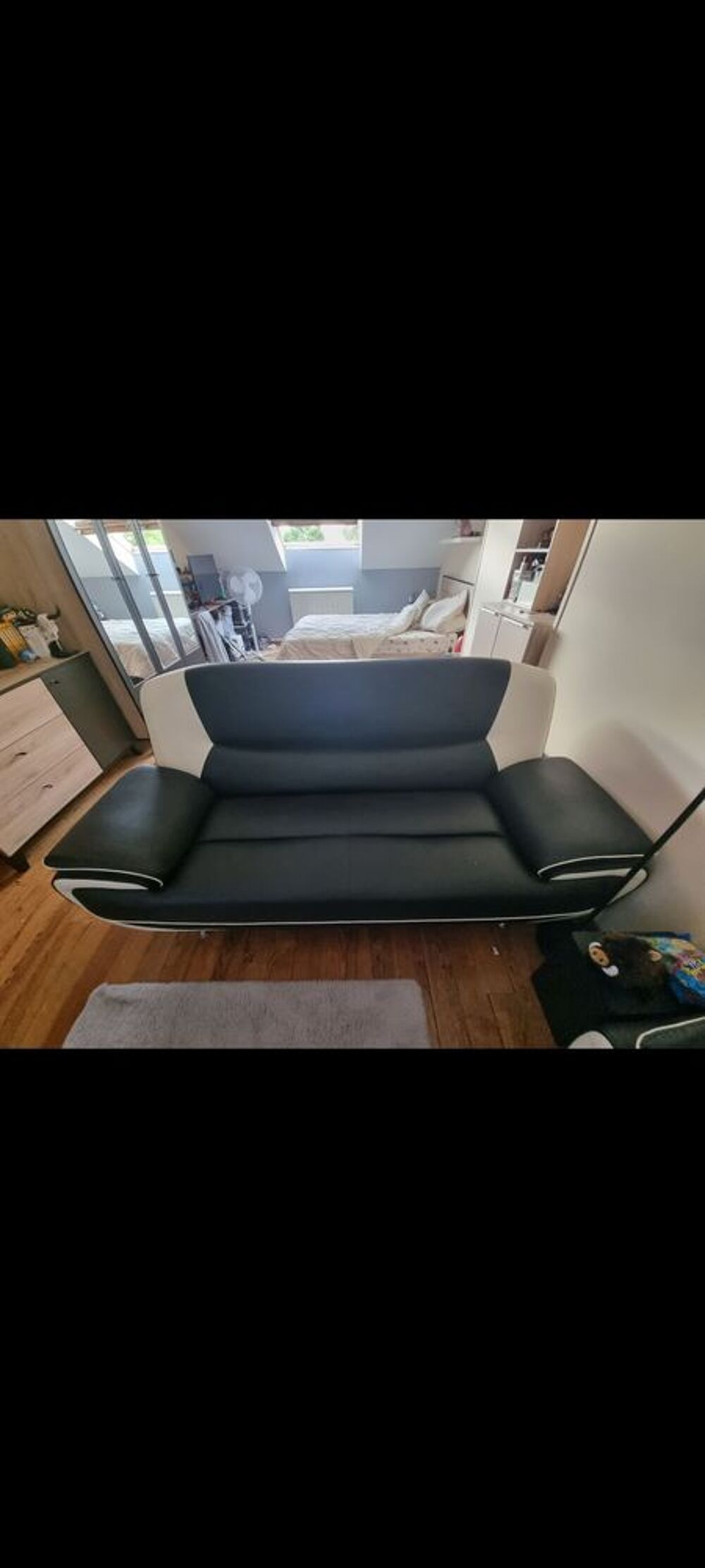 canap&eacute; en cuir bonne &eacute;tat Meubles